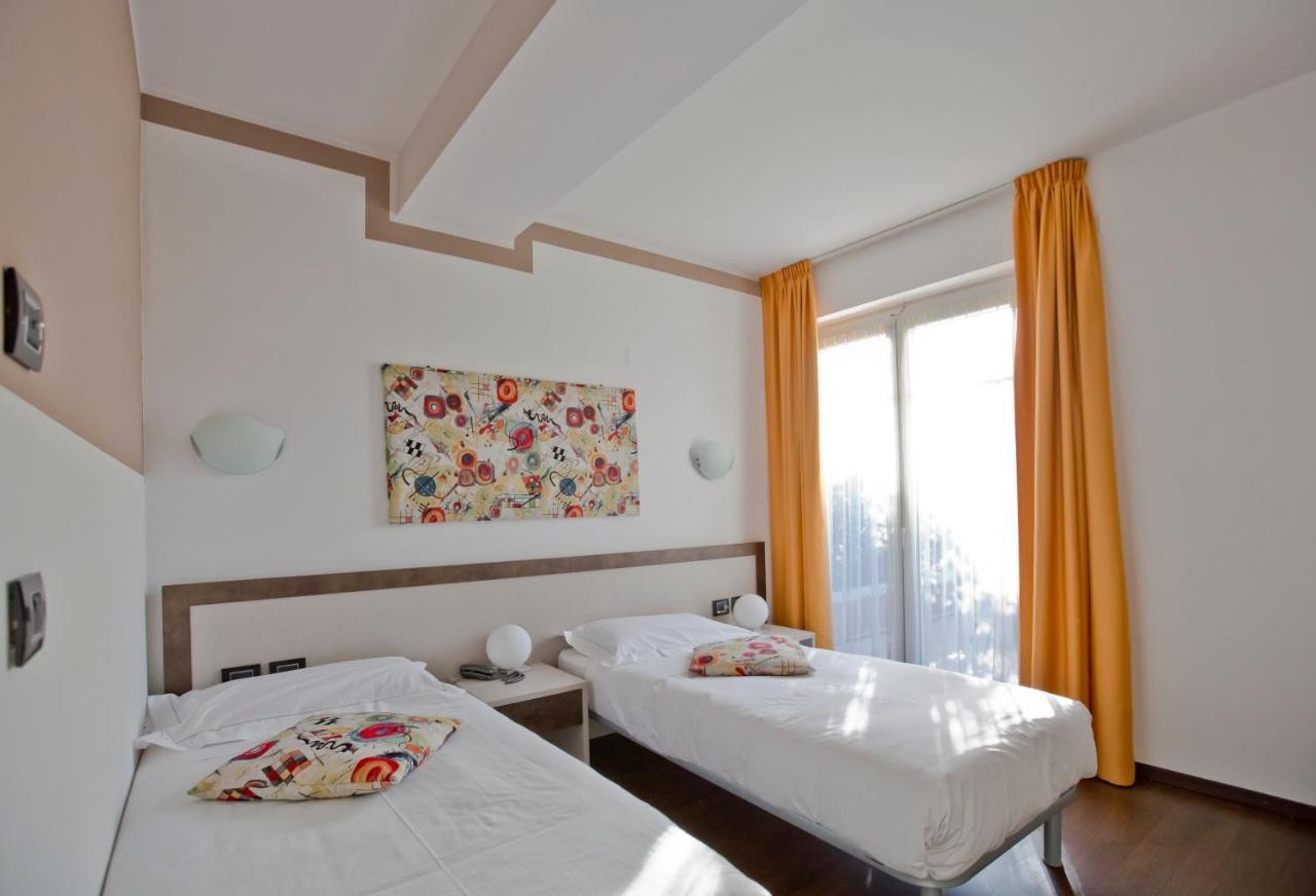 Hotel Lago Di Como Colico Exteriör bild